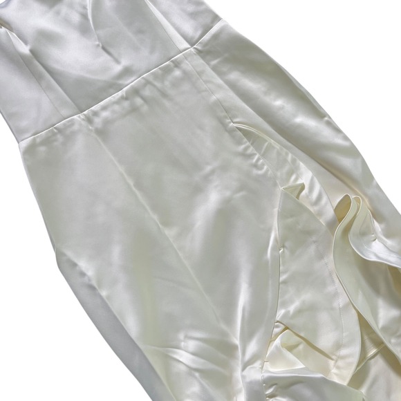 Bronx and Banco Paros‎ Gown in White - Picture 5 of 16